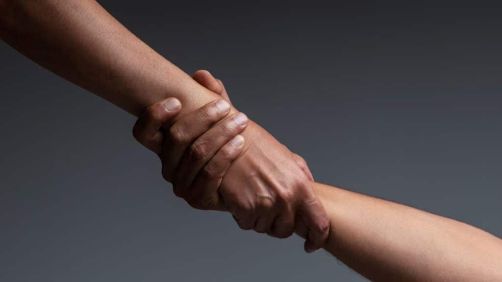 ¿Cómo solicitar la residencia por razones humanitarias?