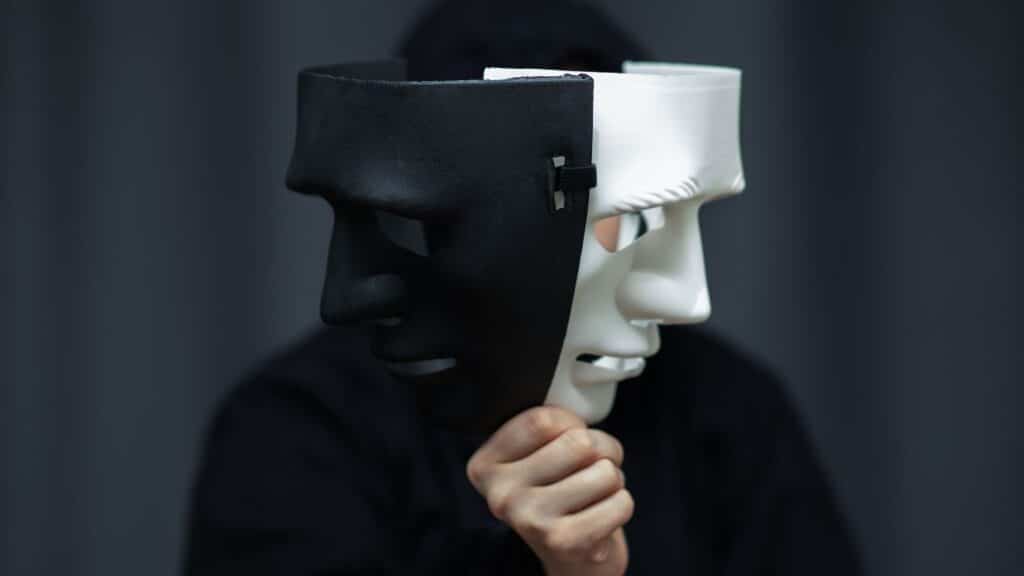 delito de suplantación de identidad